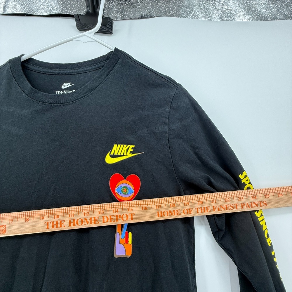Nike Black Athletic Long Sleeve Men's Sz Medium‎ Unifying Through Sport Graphic - Picture 13 of 13